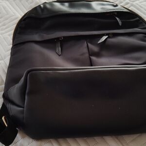 Sleek Black Men's Backpack